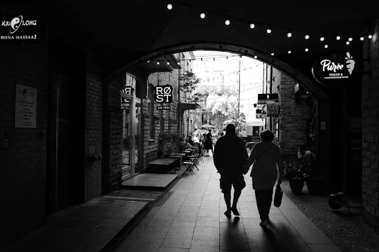 Tallinna õhtune jalutuskäik: vali aeg, ilm ja valgustus